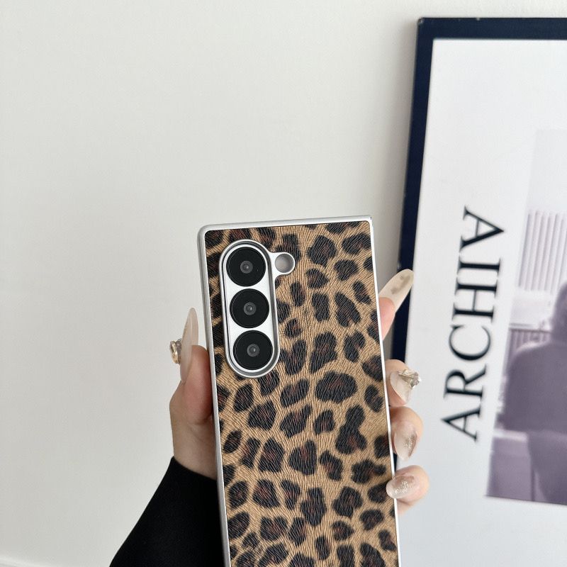 Samsung Galaxy Z Fold 6 Leopard Print Design Case