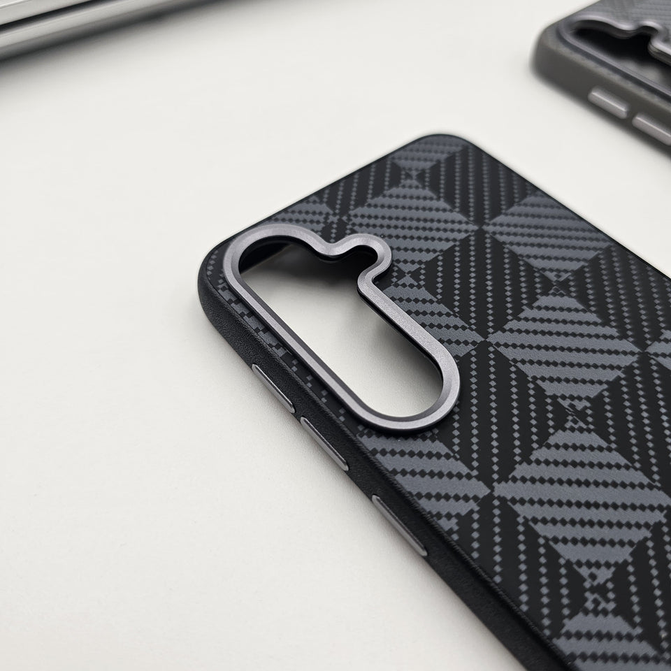 Samsung Galaxy S25 Carbon Fibre Checks Pattern Slim Case