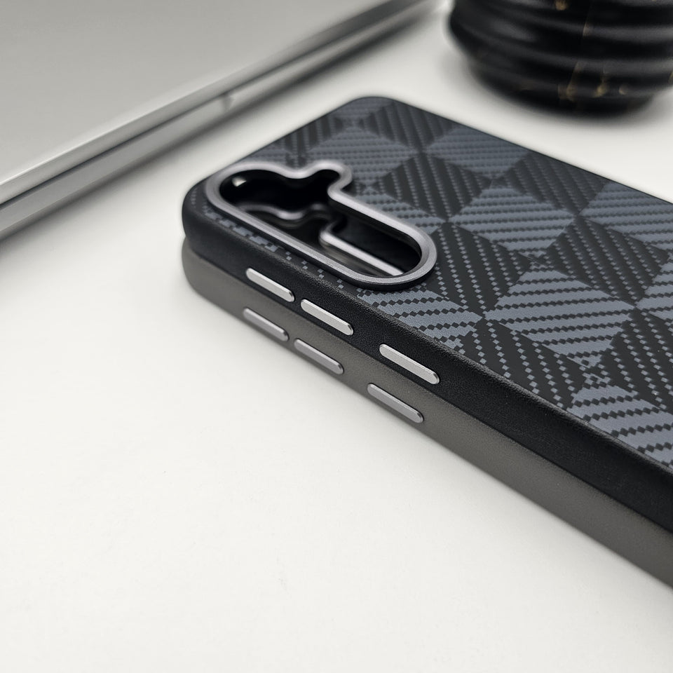 Samsung Galaxy S25 Carbon Fibre Checks Pattern Slim Case